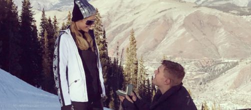 Paris Hilton will not be changing her name after marriage. [Image via Paris Hilton/Instagram]