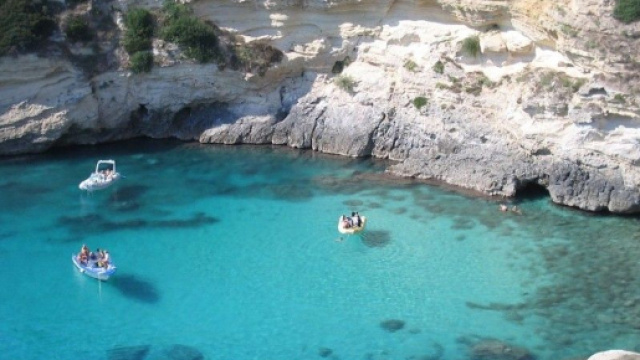 Salento, frana ancora la scogliera ... - leccenews24.it