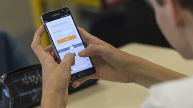 Un decalogo regoler&agrave; l'uso del telefono a scuola