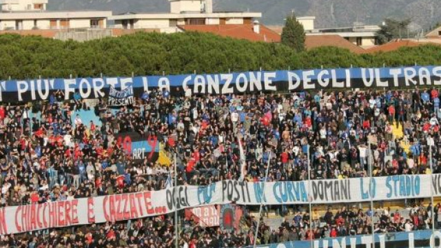 Pisa-Monza 1-0 la tifoseria protesta per le promesse di uno stadio nuovo