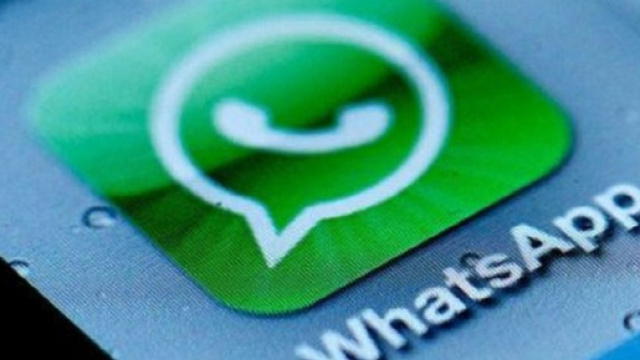 WhatsApp di nuovo a pagamento? Ecco la verit&agrave;