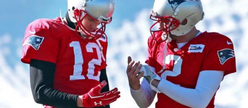 Brady's injury is a hot topic in Vegas. [Image via Boston Herald/YouTube]