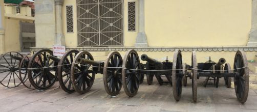 Old Indian army guns displayed Photo credit Sid101-Pixabay.com