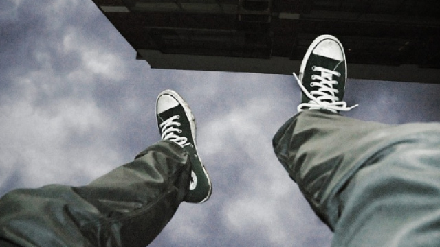 Foto gratis: Cadendo, Suicidio, Uomo, Salto - Immagine gratis su ... - pixabay.com