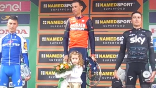 Vincenzo Nibali sul podio del Lombardia