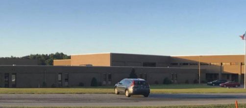 Joven de 15 a&ntilde;os mata a dos menores y deja a varios heridos