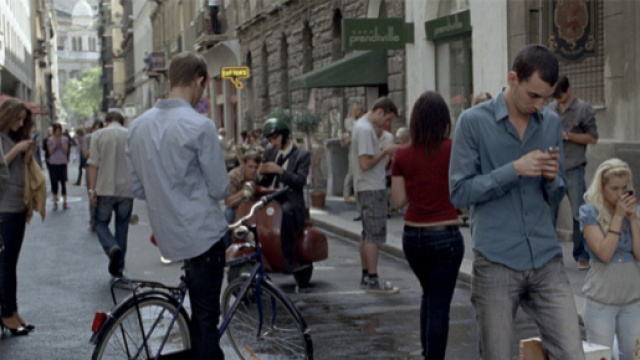 &ldquo;Siamo sempre pi&ugrave; connessi, pi&ugrave; informati, pi&ugrave; stimolati ma esistenzialmente sempre pi&ugrave; soli.&rdquo; Citazione di Tonino Cantelmi
