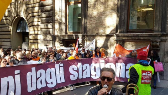 Stagionali, assegni tagliati per quanto riguarda la Naspi di dicembre