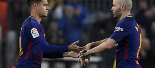 Coutinho debut&oacute; con el FC Barcelona sustituyendo a Andr&eacute;s Iniesta
