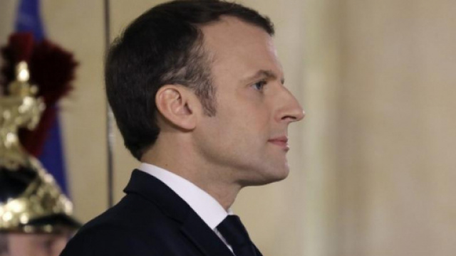 A la Une: &ccedil;a se corse pour Emmanuel Macron - RFI - rfi.fr