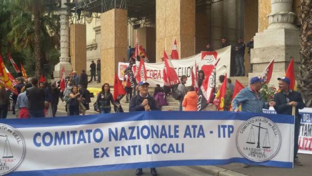 Contratto Statali, a Milano i lavoratori chiedono 9.000 euro a testa e mettono in mora il Comune