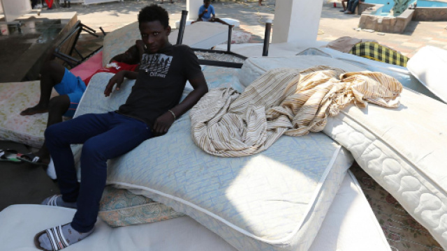 Corso di seduzione per richiedenti asilo