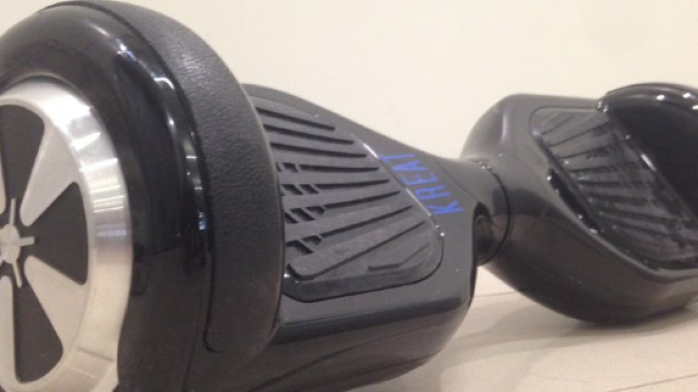 Hoverboard, ecco le regole e le sanzioni per chi circola con le tavole autobilanciate