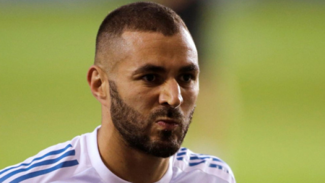 Mercato : Le Real Madrid h&eacute;site sur le cas Benzema !