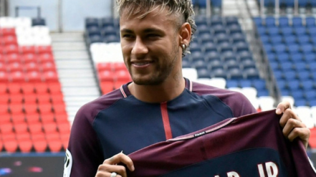 Neymar au PSG : la star ne pourra pas jouer contre Amiens - Le ... - leparisien.fr