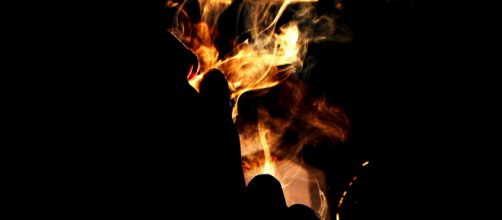 Breaking violence addiction. (Image: krish32679/Pixabay)