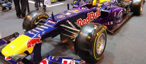 Image from https://commons.wikimedia.org/wiki/File:Red_Bull_Renault_Formula_1_Car_(24174626929).jpg