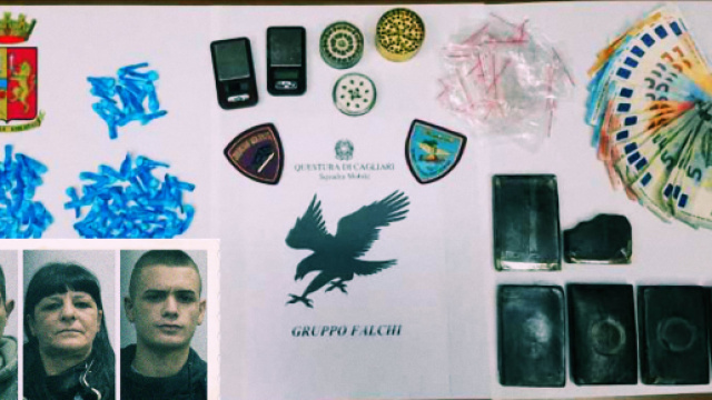 Nella foto piccola in basso a sinistra i tre cagliaritani arrestati dalla Polizia