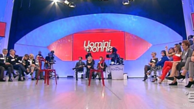 Uomini e Donne: una coppia lascia per sempre il Trono Over.