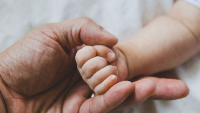 Cong&eacute; paternit&eacute; : pourquoi l'allonger est une excellente id&eacute;e pour ... - terrafemina.com