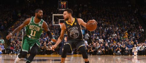 Irving y Curry demostraron porque son los mejores bases de la liga
