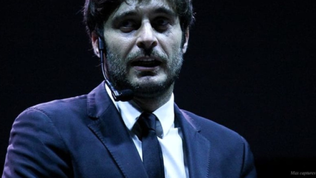Bello e bravo: Lino Guanciale conquista la platea del D'Annunzio ... - ilpescara.it