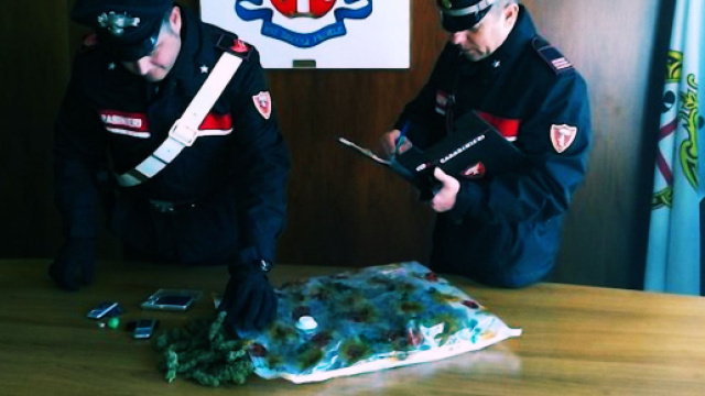 La droga sottovuoto sequestrata dai Carabinieri di Sassari