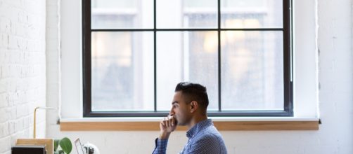 Si pasas muchas horas delante del ordenador atender a tu higiene postural es esencial para prevenir lesiones