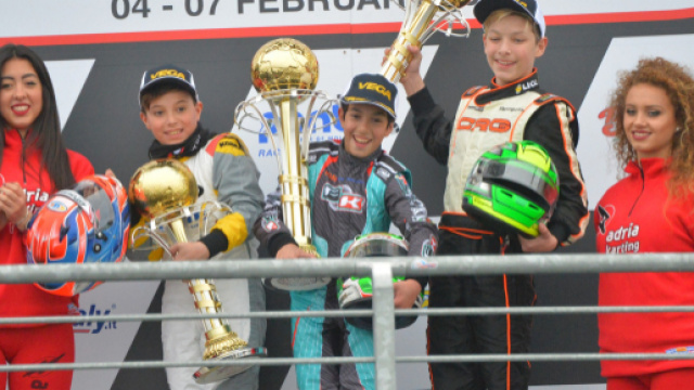 Michael Paparo al centro nella foto