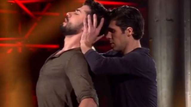 Roberto Bolle insieme ad Ahmad Joudeh