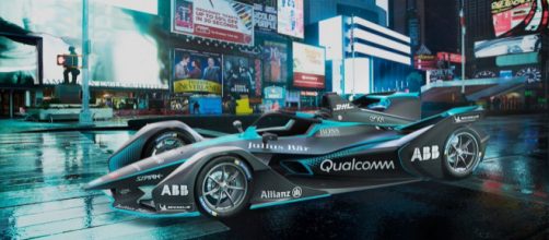 Batman llega a la F&oacute;rmula E y trae su Batmovil bajo el brazo