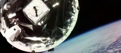 Humanity Star en la &ccedil;orbita terrestre