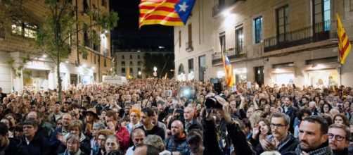 LA SEXTA TV | Multitudinarias concentraciones en el Parlament y ... - lasexta.com