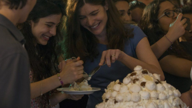 Emma, Micol e Ivan durante il compleanno della piccola di casa Liegi.