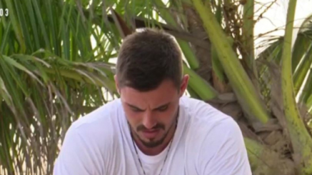 Isola, litigi e doppi sensi: 'Hai preso pi&ugrave; piselli di me' - style24.it