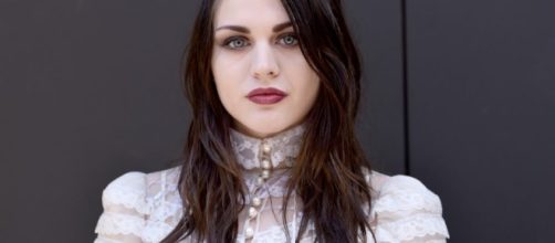 Frances Bean, Hallelujah y lo que se espera de ella