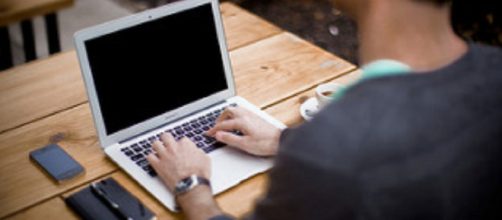 Blogging and affiliate marketing - Image credit - Home Thods | Flickr