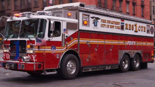 Vigili del fuoco: negli USA sei di loro sono accusati di istigazione al reato.
