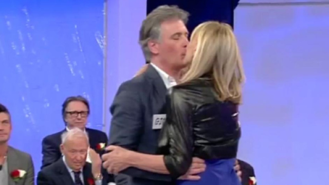 Uomini e Donne Over: Anticipazioni, Gemma Galgani bacia Giorgio ... - melty.it