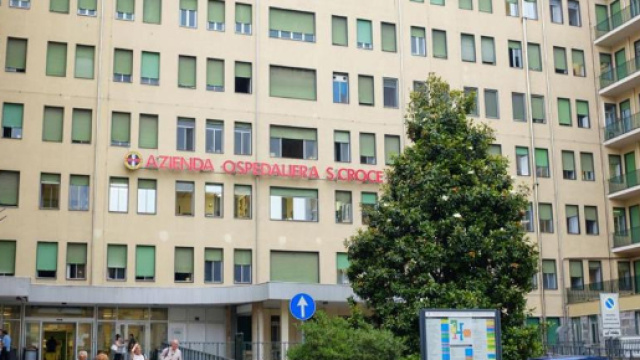 Cuneo, 38enne dimessa dall'ospedale muore a casa