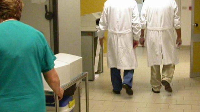 Indennit&agrave; di 230 euro al mese ai medici - Tele Radio ... - teleradiosciacca.it