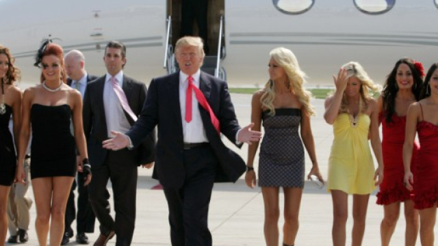 A Trump piacerebbe portarsi a letto le mogli degli amici