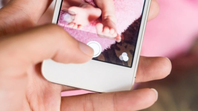 Stop foto minori sui social network. Una mamma obbligata alla rimozione
