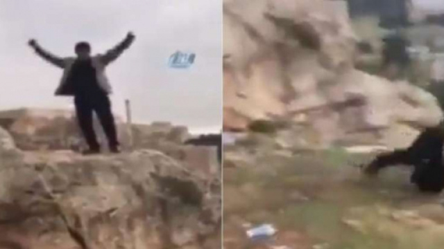 Un fotogramma dell'uomo intento a saltare dalla montagna