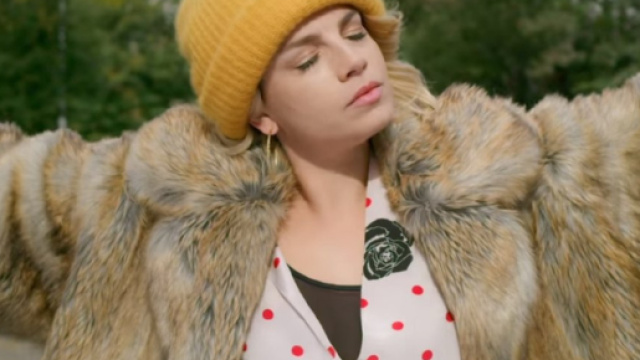 Il nuovo look di Emma Marrone: meno ragazzina e pi&ugrave; donna