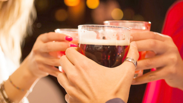 L'alcol come diretto responsabile dell'insorgenza del cancro: cosa dicono gli esperti