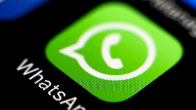 WhatsApp a pagamento dal 13 gennaio? Ecco la verit&agrave;