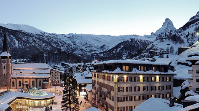 Zermatt bloccata: 13 mila persone tra la neve