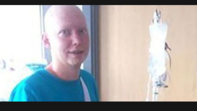 Aaron Winstanley, di Barton nel Lincolnshire, malato di Cancro.