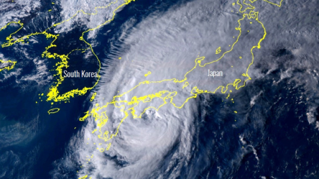 Il tifone Trami arriva sul Giappone